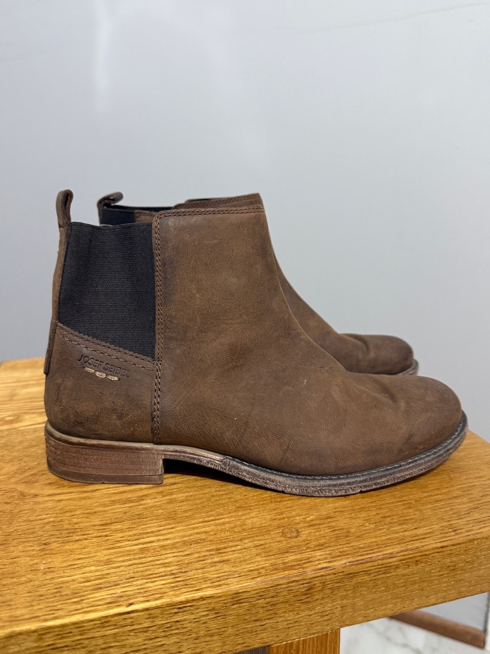 Josef Seibel Womens 38 Brown Leather Chelsea Ankle Boots Side Zip Comfort